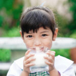 Tips Memilih Susu Anak Terbaik tanpa Harus Pusing
